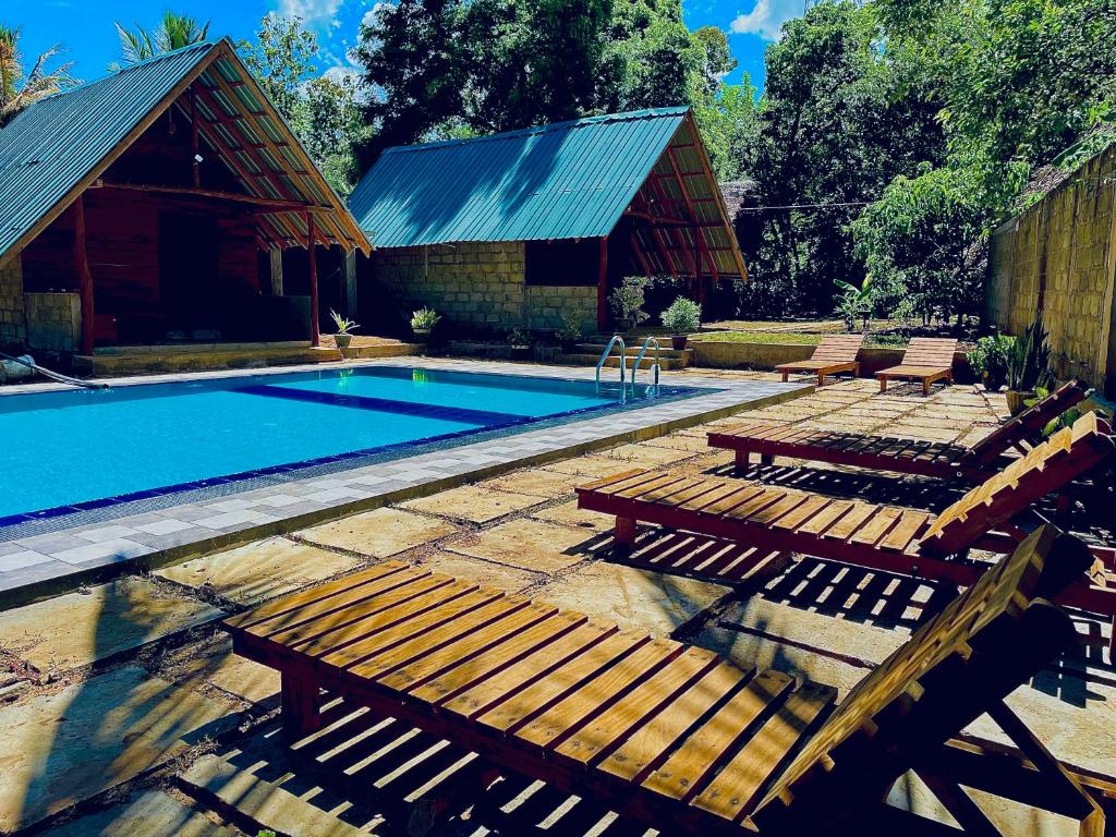 Bazén v ubytování Maika safari lodge nebo v jeho okolí