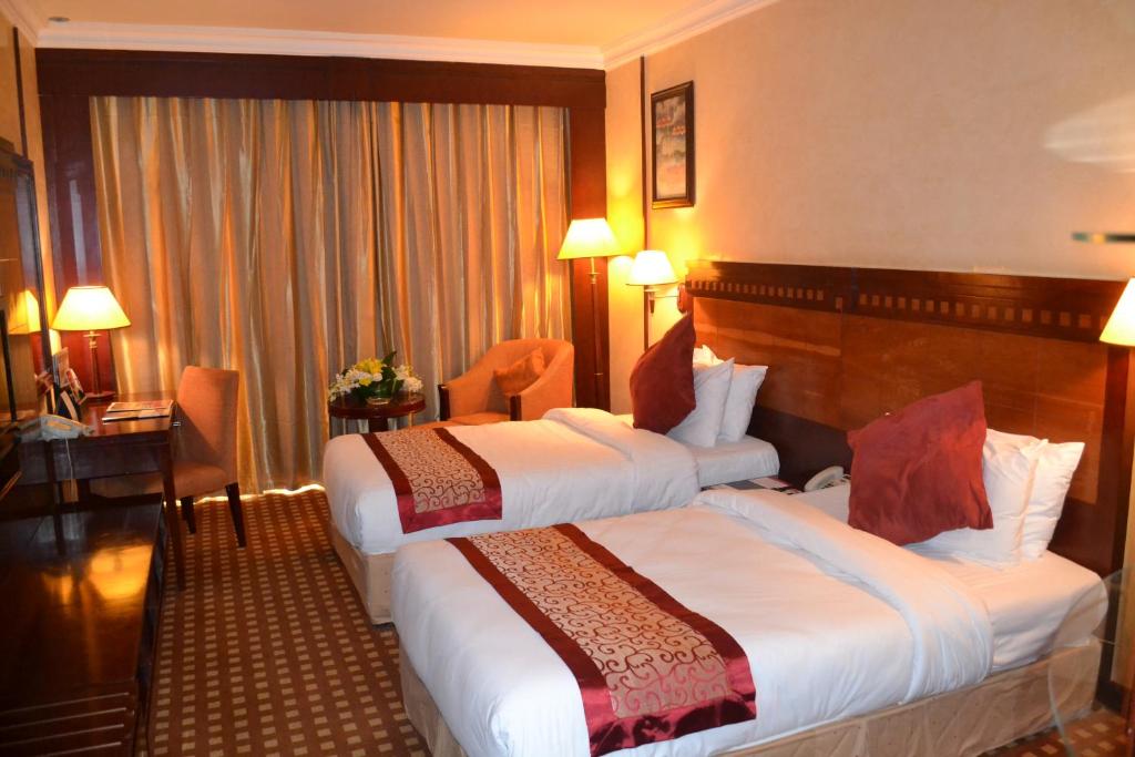 Ramada by Wyndham Hotel Riyadh - Twin Room With City View - Non-Smoking