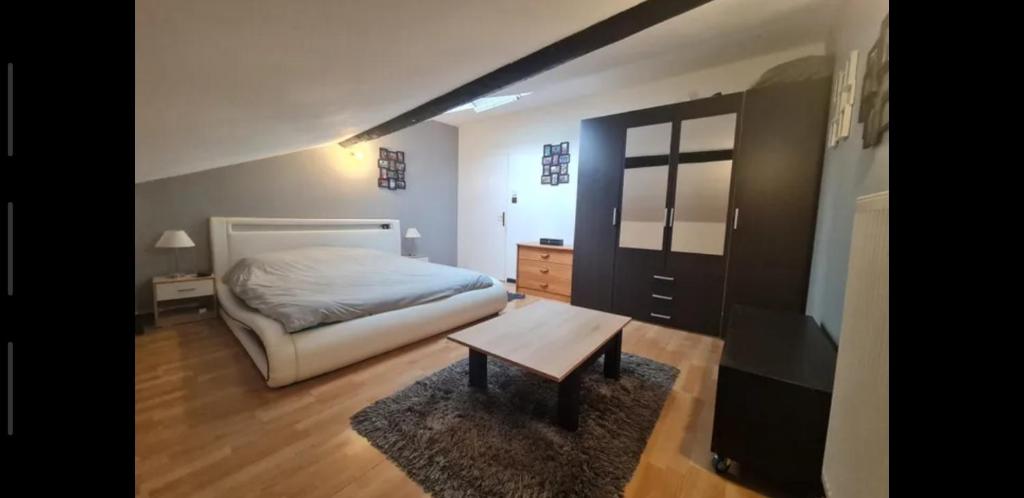 Postel nebo postele na pokoji v ubytování Appartement dans une résidence privée