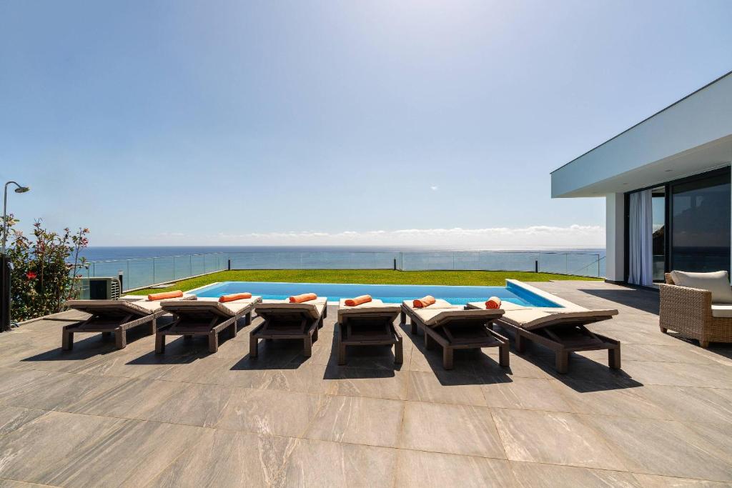 Oak Tree Ocean View