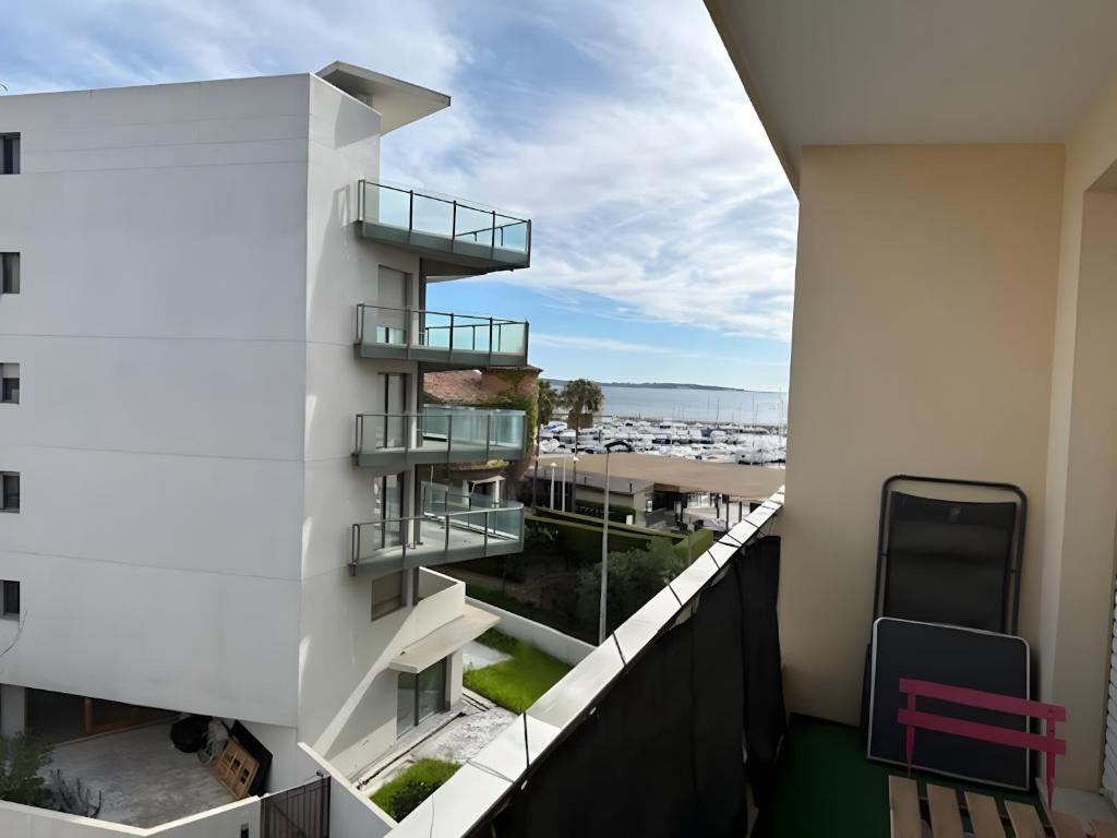 Fotografia z galérie ubytovania Palm Beach Apartment right next to the sea v Cannes