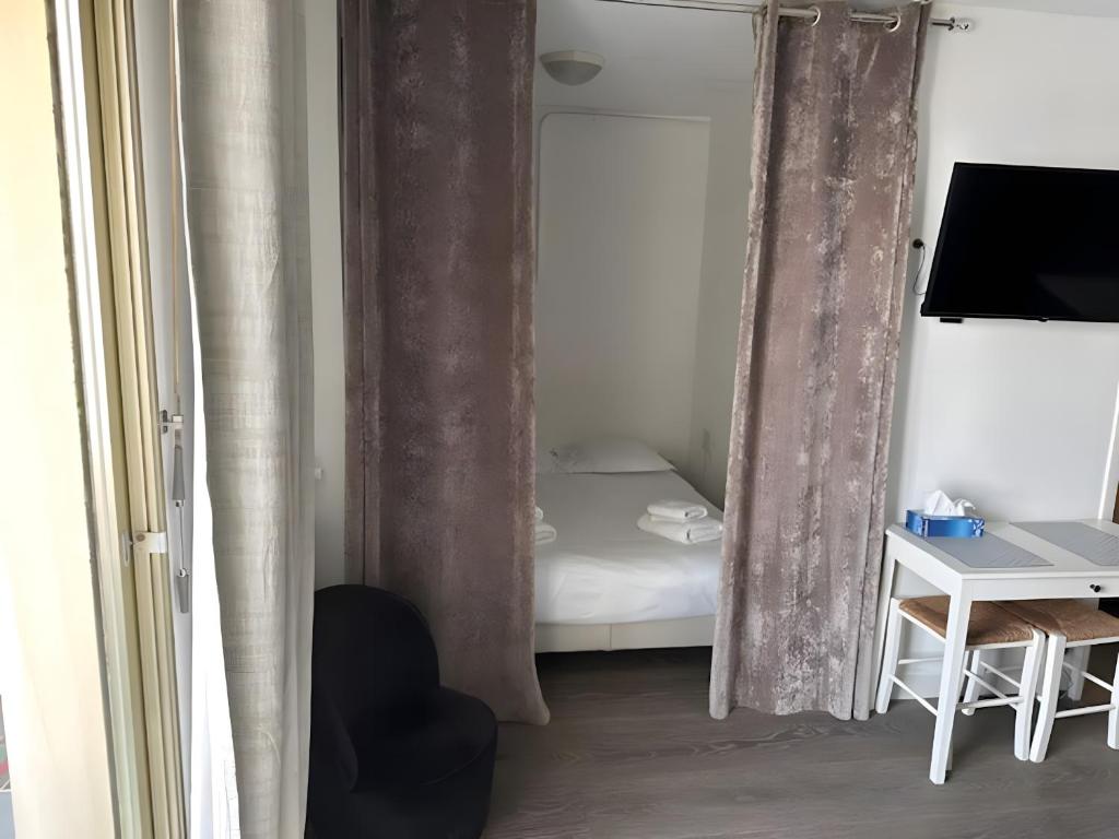 Fotografia z galérie ubytovania Palm Beach Apartment right next to the sea v Cannes