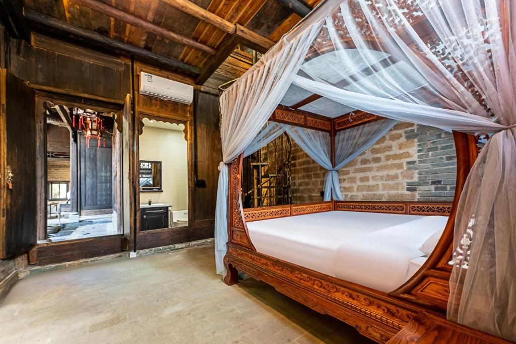 Yulong Mansion • Chinese Aesthetic Courtyard - Deluxe Dubbele Of Dubbele Kamer