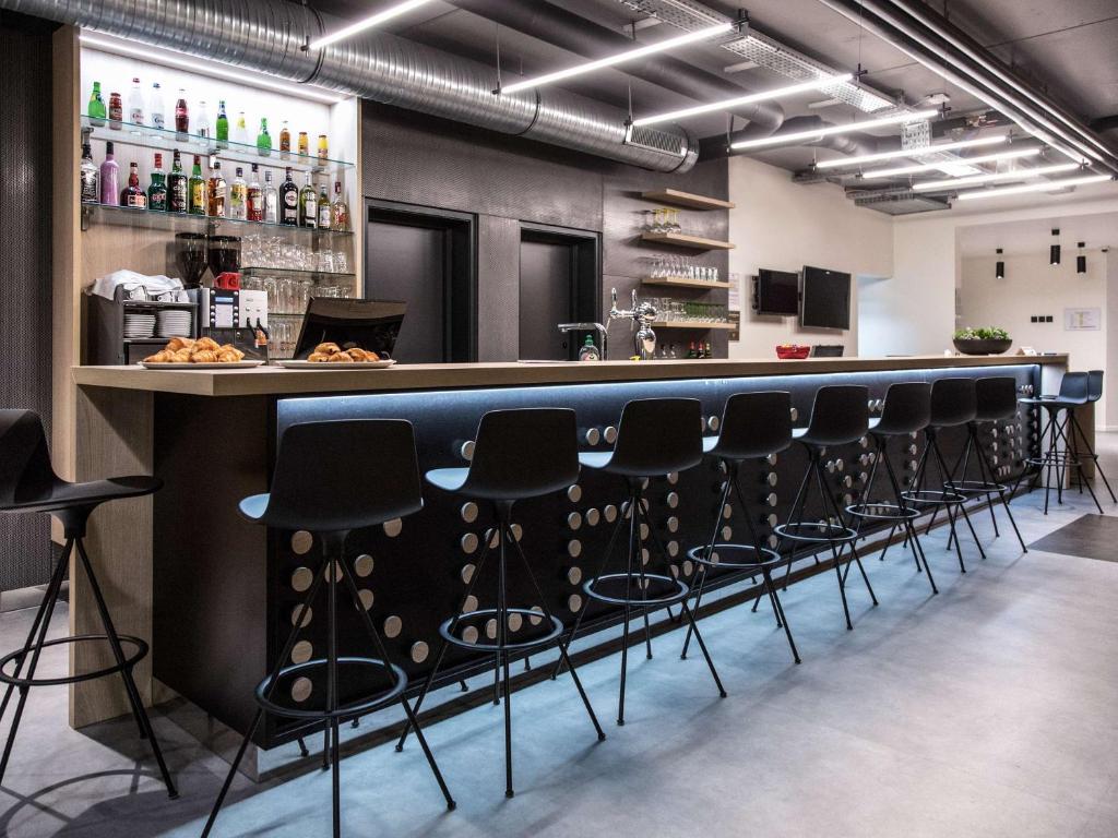 Lounge nebo bar v ubytování ibis Styles Bâle-Mulhouse Aéroport