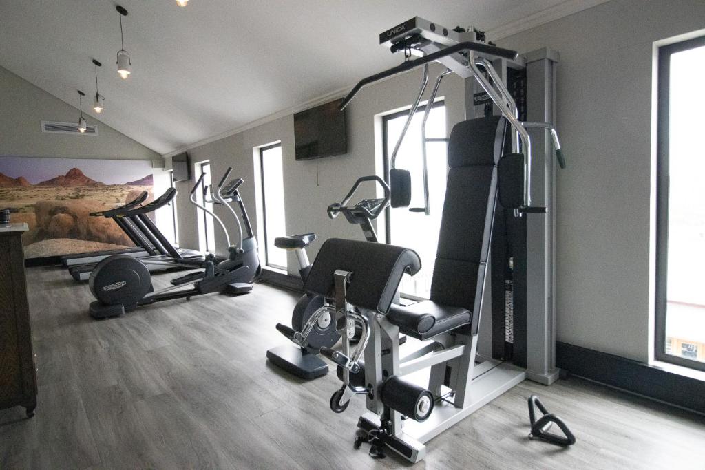 Fitness centrum a/nebo fitness zařízení v ubytování The Weinberg Windhoek