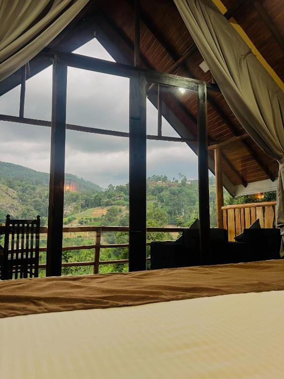 Nespecifikovaný výhled na hory nebo výhled na hory při pohledu z bed and breakfast