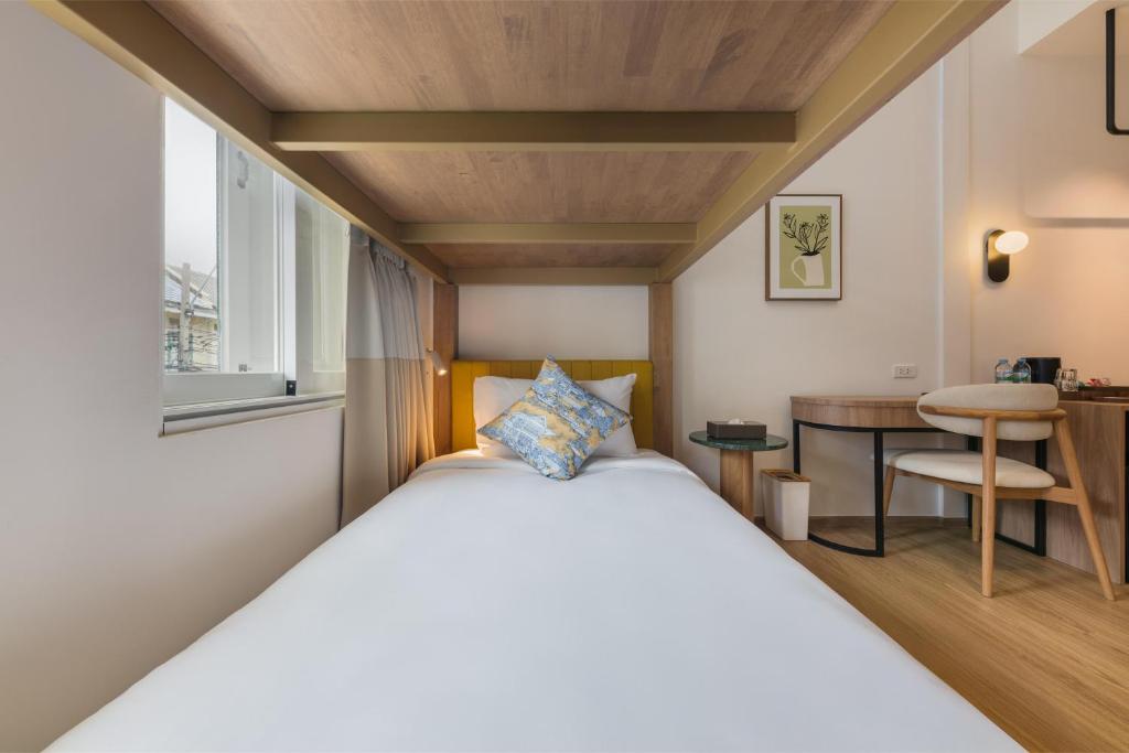 Upstairs at Ton Ton - Resim 28