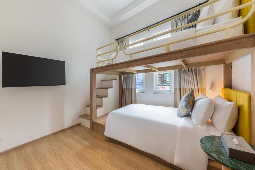 Upstairs at Ton Ton - Resim 33