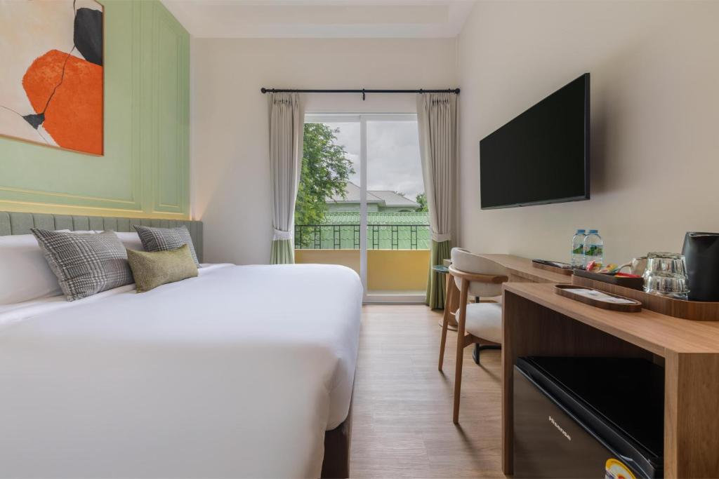 Upstairs at Ton Ton - Resim 38