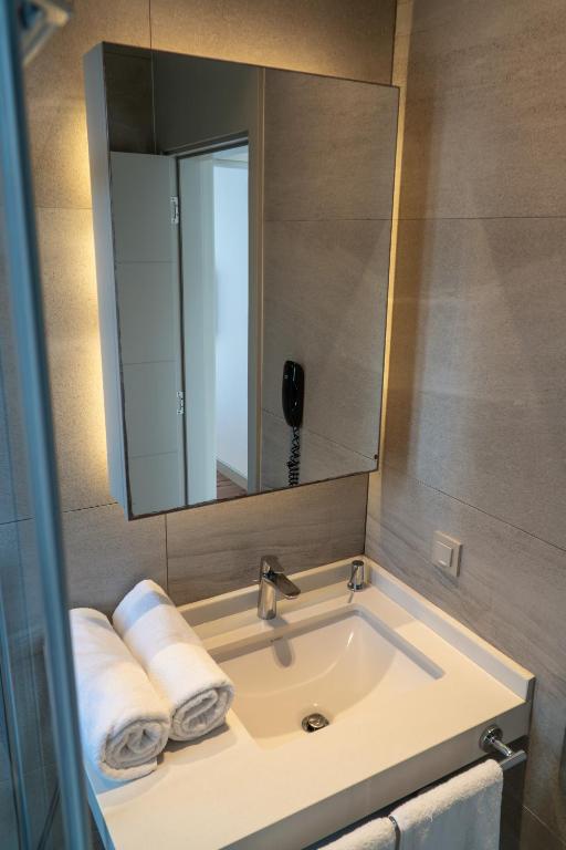 Z-Villas Beach Hotel - 16