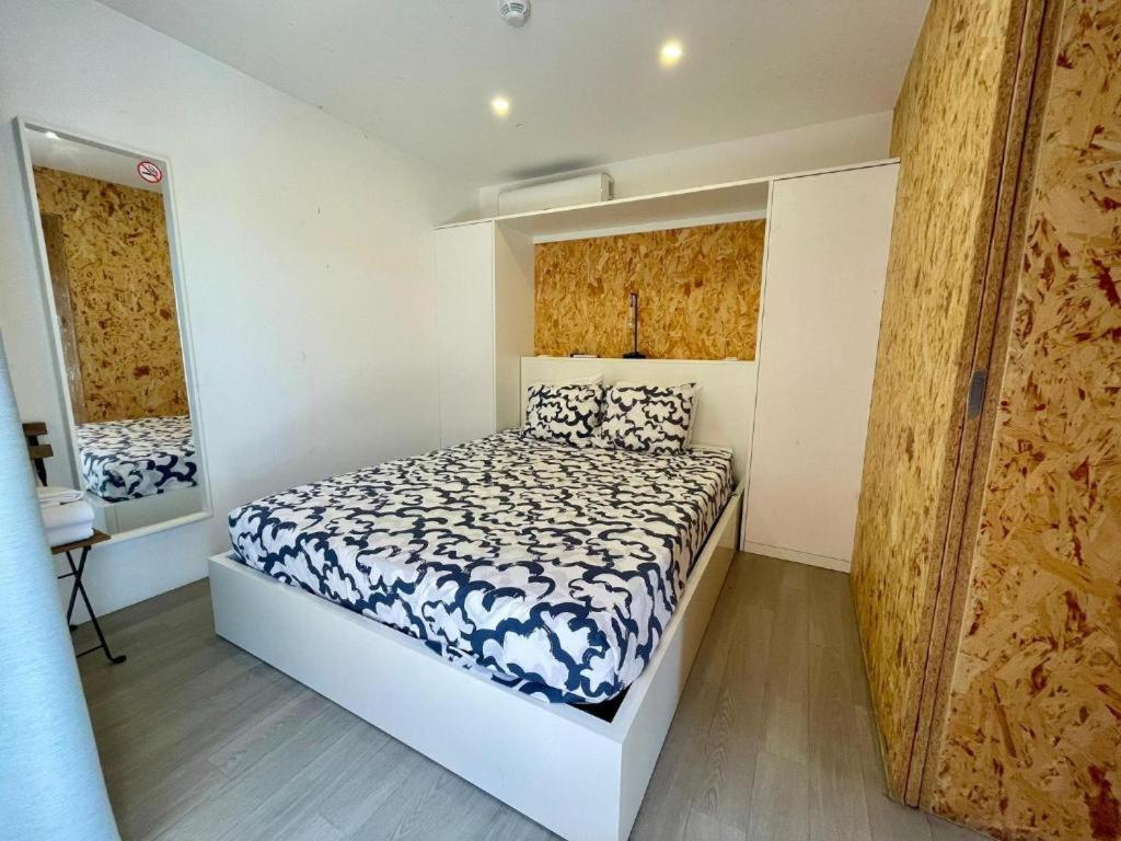 Postel nebo postele na pokoji v ubytování 818 Centro Náutico Bungalows