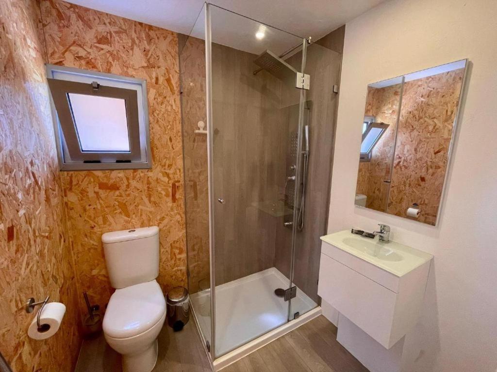 Koupelna v ubytování 818 Centro Náutico Bungalows
