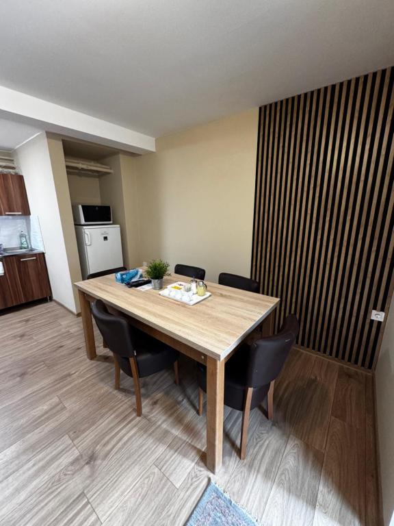 City Apartman - Appartement - Begane Grond