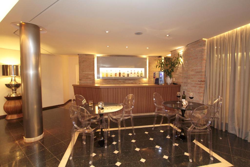  Oasis Plaza Hotel