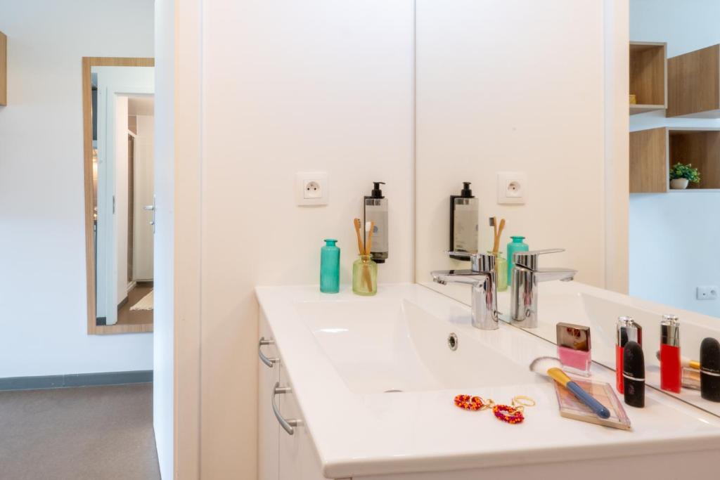 Nemea Appart Hotel Elypseo Strasbourg Port - Resim 42