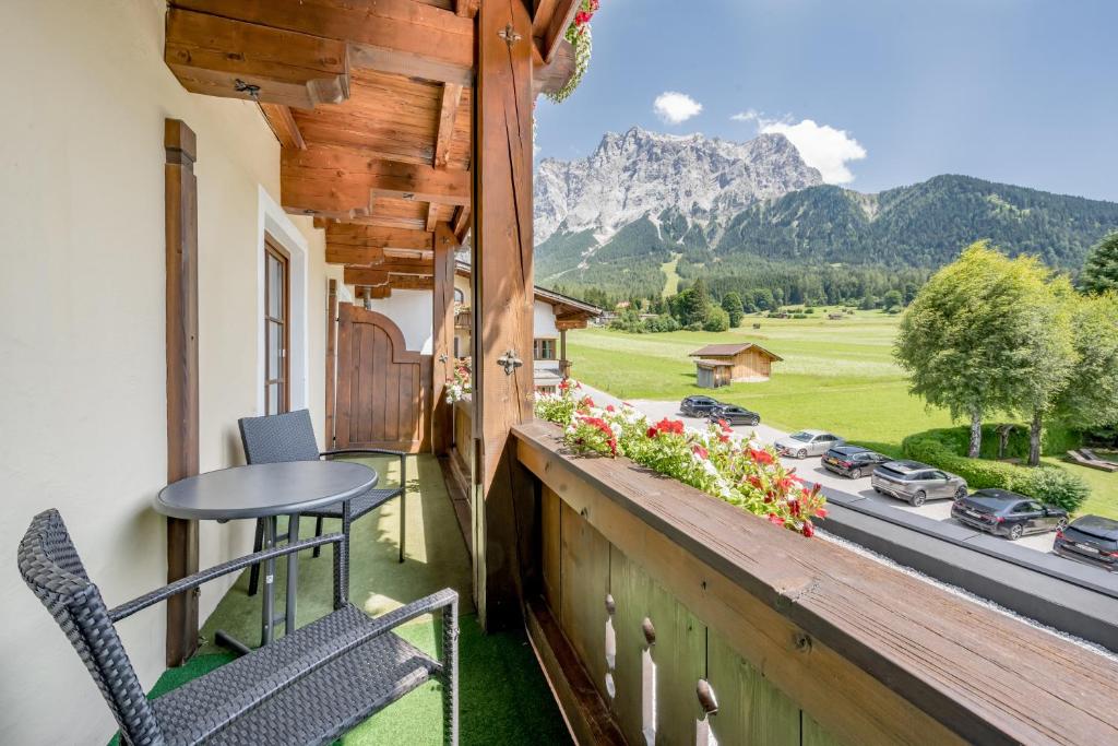 Nespecifikovaný výhled na hory nebo výhled na hory při pohledu z hotelu