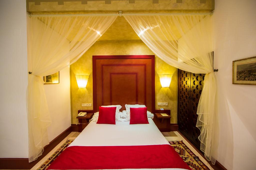 Hotel Hacienda del Cardenal - 12