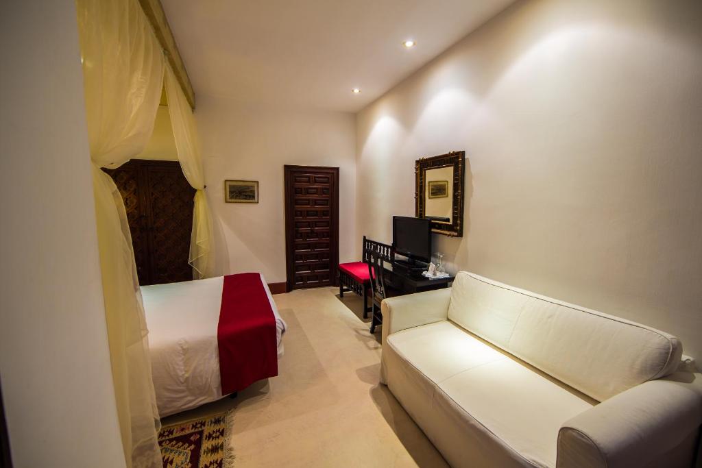 Hotel Hacienda del Cardenal - 10