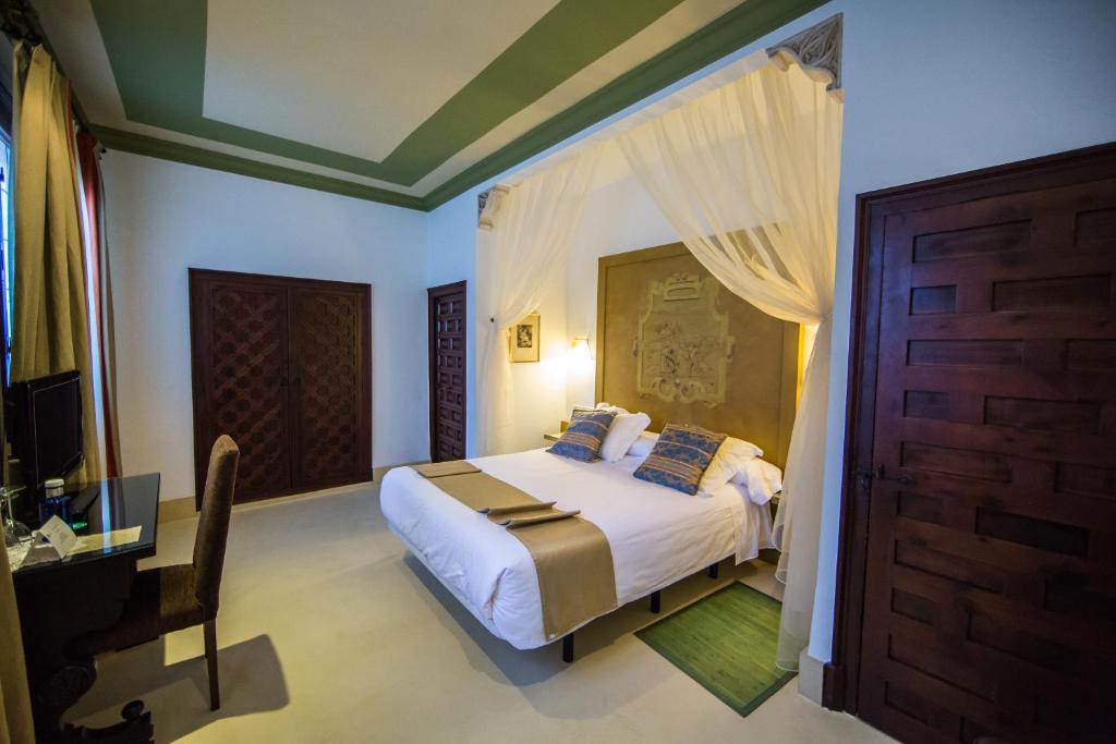 Hotel Hacienda del Cardenal - 9