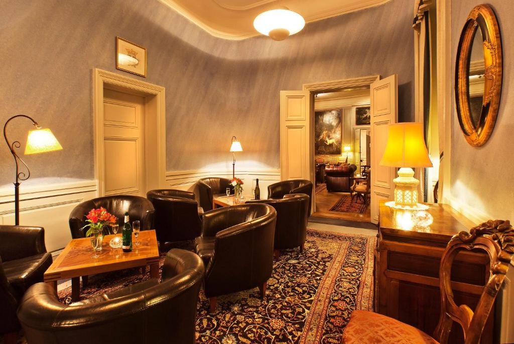 Åkeshofs Slott - Resim 18