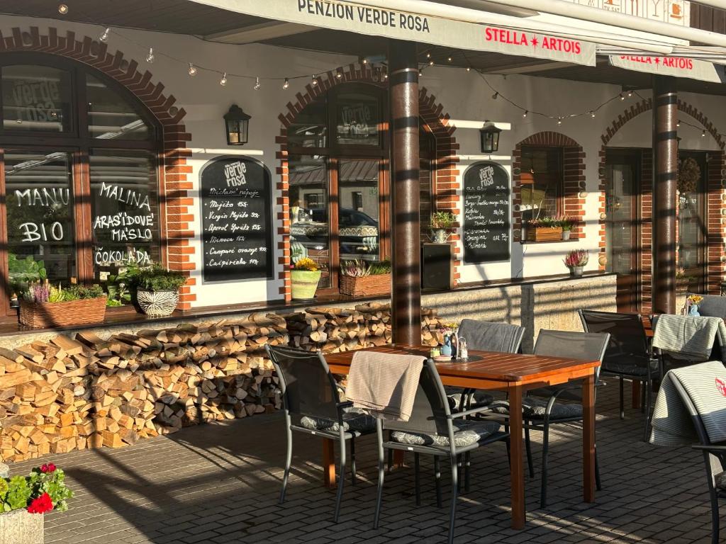 Restaurace v ubytování Penzion Verde Rosa