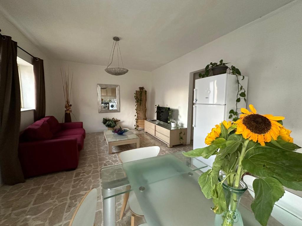 TV a/nebo společenská místnost v ubytování F61 Room with private bathroom near the Beach in a shared apartment