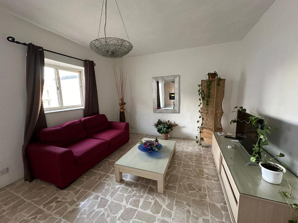 Posezení v ubytování F61 Room with private bathroom near the Beach in a shared apartment