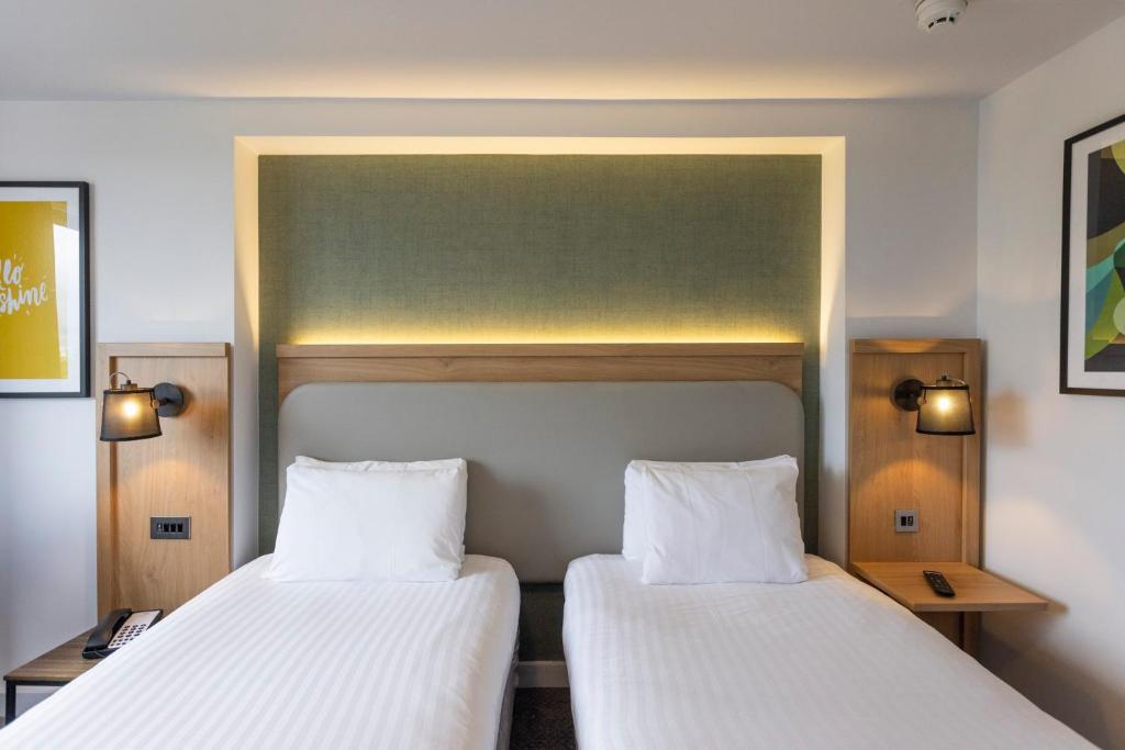 Holiday Inn Milton Keynes Central, an IHG Hotel - 