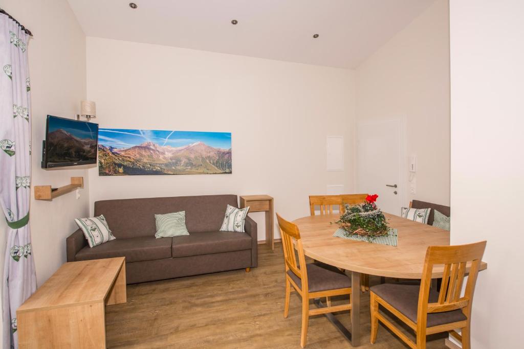 Posezení v ubytování Appartements AUSZEIT with private SPA