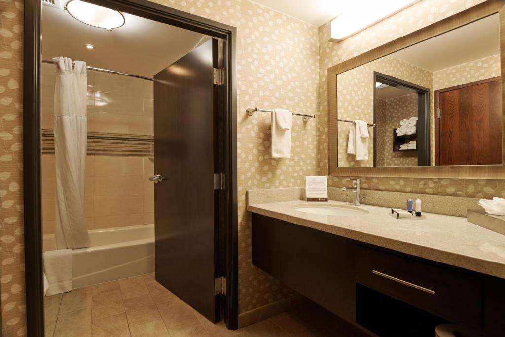 Koupelna v ubytování Staybridge Suites Chihuahua by IHG