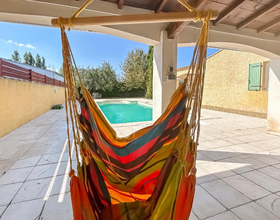 Kolam renang di atau dekat dengan La Provençale - Villa avec Piscine proche Nîmes