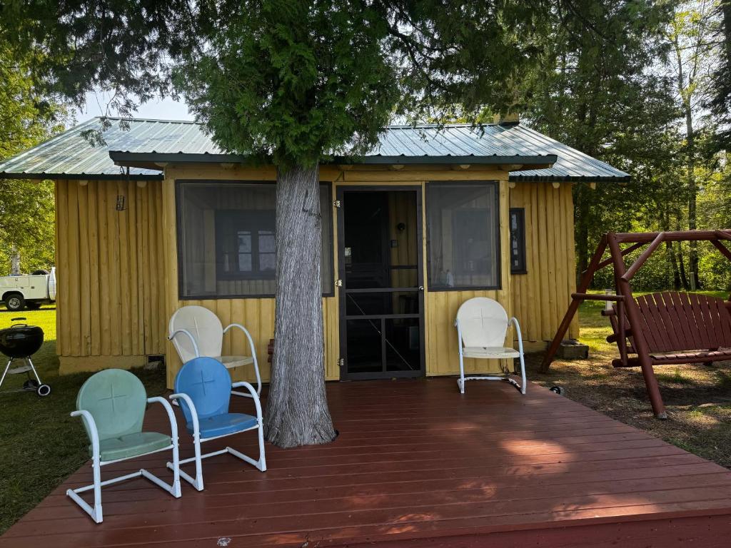 Zahrada ubytování Yellow Cottage - Trick's Resort