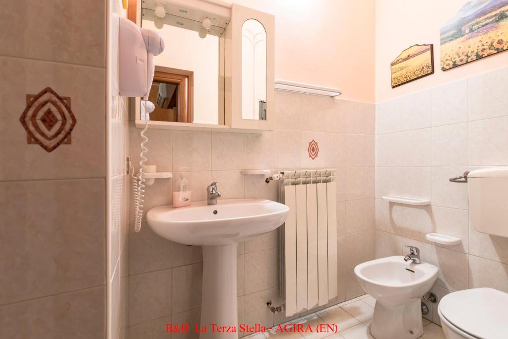 Casa Albergo La Terza Stella - Habitación Doble Con Balcón