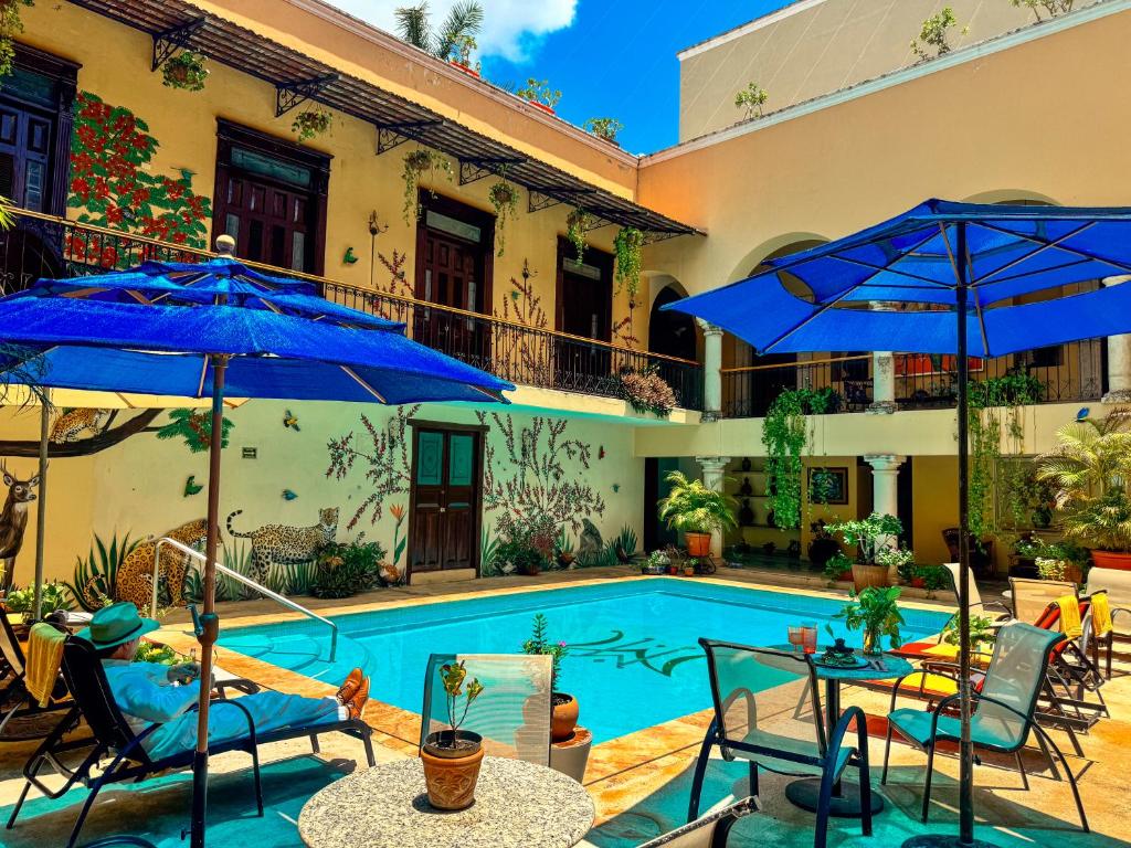 Bazén v ubytování Mansión Mérida Boutique Hotel - Restaurant nebo v jeho okolí