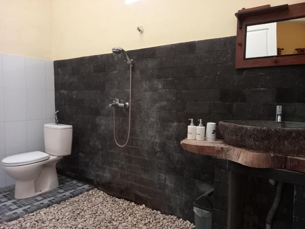 Koupelna v ubytování Teluk Biru Homestay