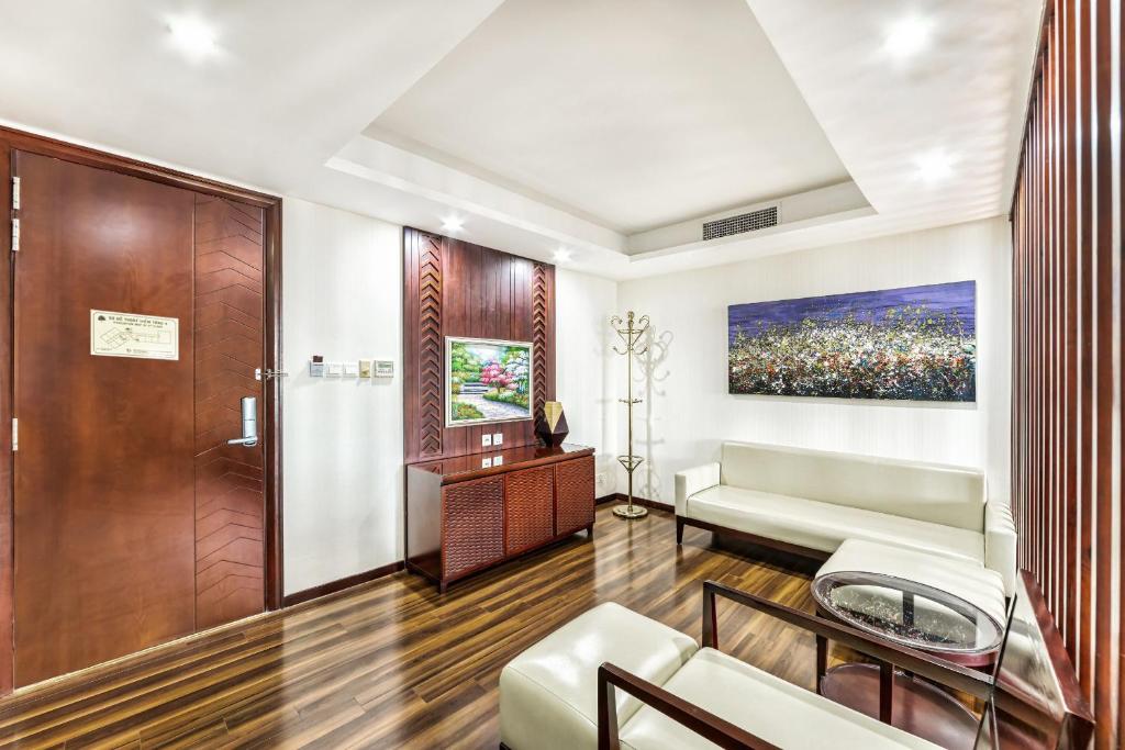 Suite có Ban công và Nhìn ra Biển