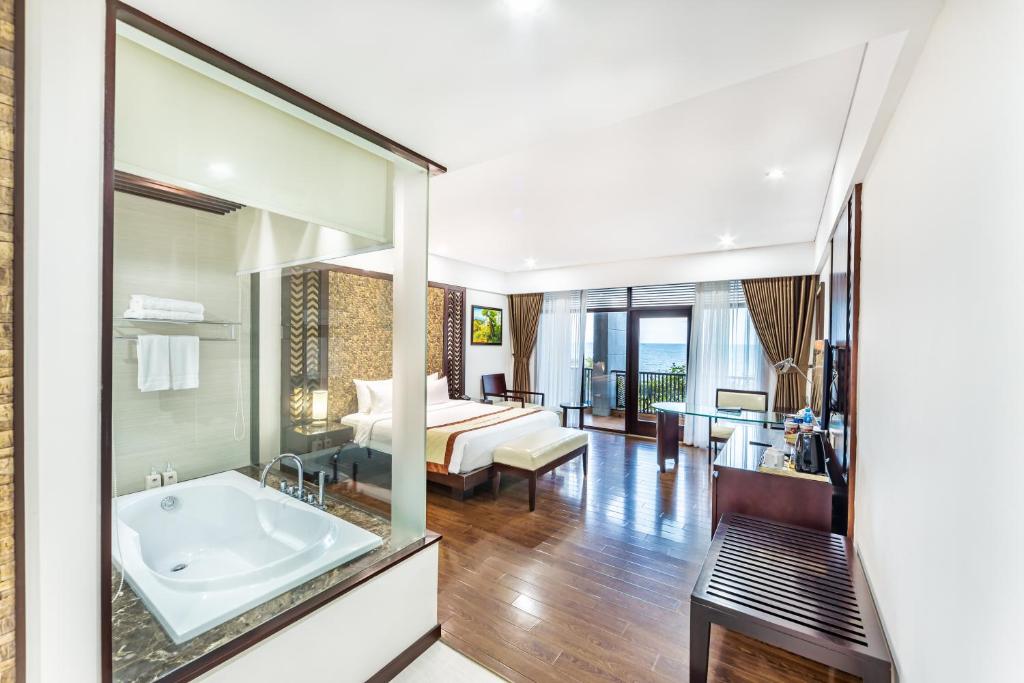 Phòng Deluxe Giường Đôi Với Ban Công và Tầm Nhìn Ra Biển