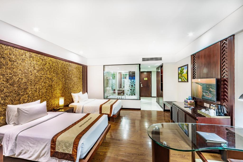 Phòng Deluxe 2 Giường Đơn có Ban công và Tầm nhìn ra Vườn
