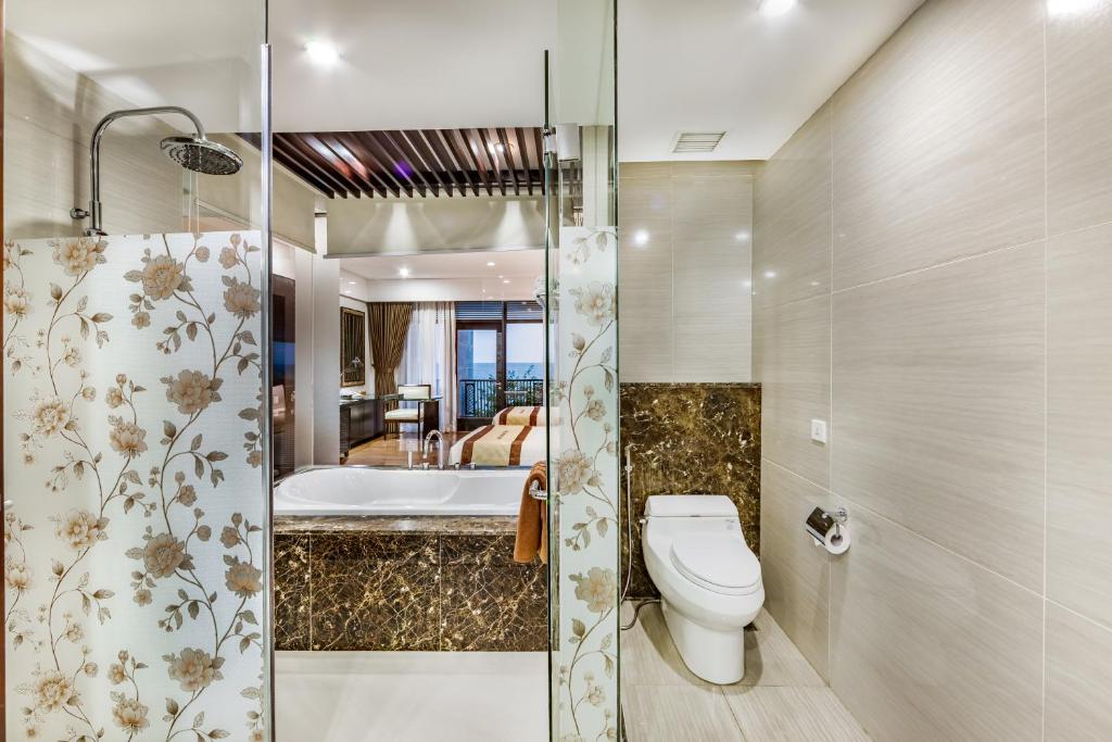 Phòng Deluxe 2 Giường Đơn có Ban công và Nhìn ra Biển