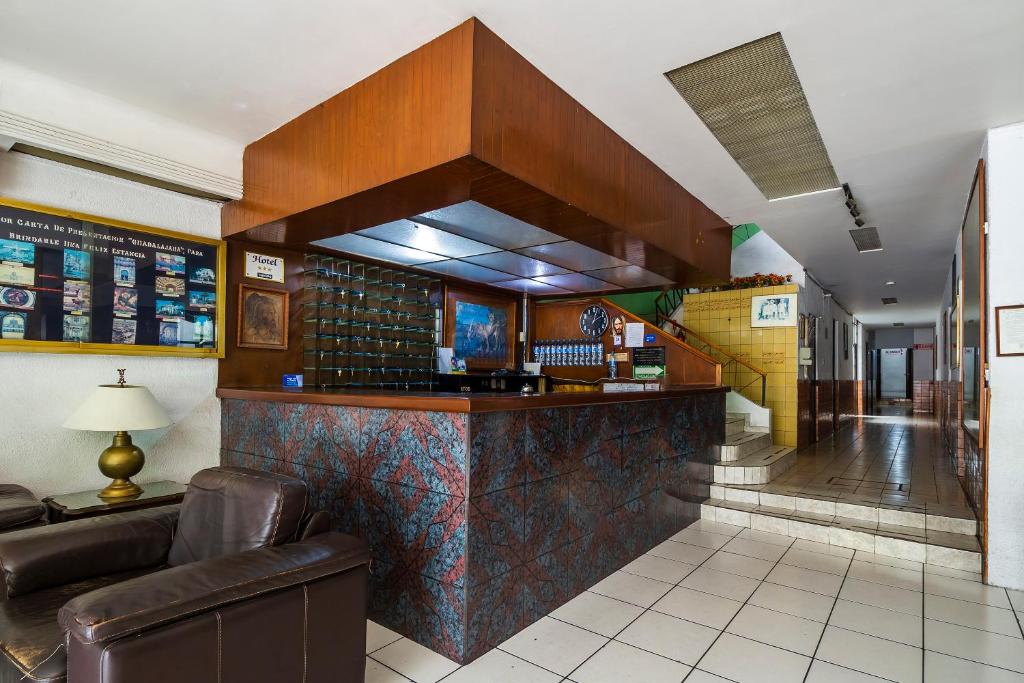 Lounge nebo bar v ubytování Hotel Canada, Guadalajara