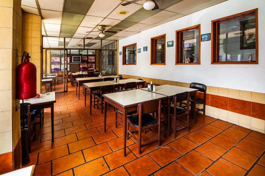 Restaurace v ubytování Hotel Canada, Guadalajara