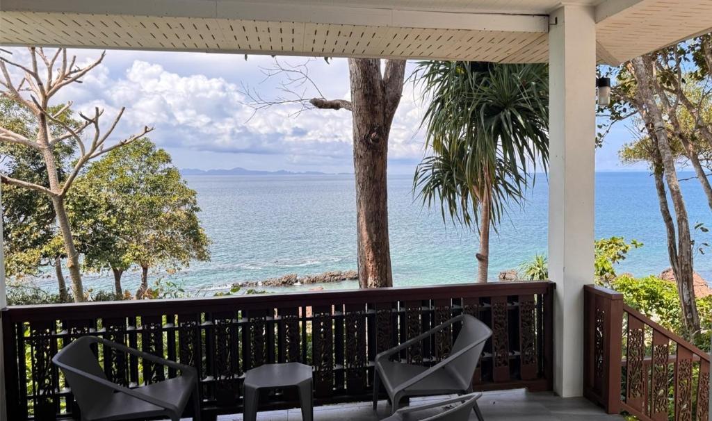 Horizon Beach Resort Koh Jum - 2