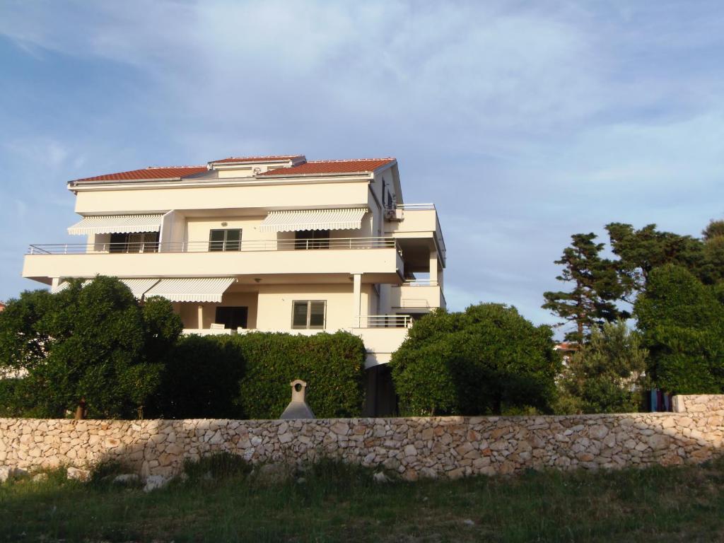 Budynek, w którym mieści się apartament