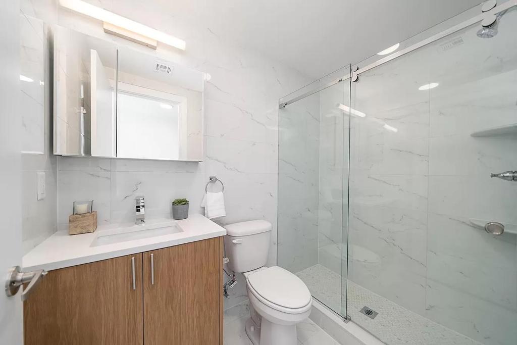 Photo inspiration: Picture Idea: Cozy Apt With City Skyline Rooftop Union City Updated Prices