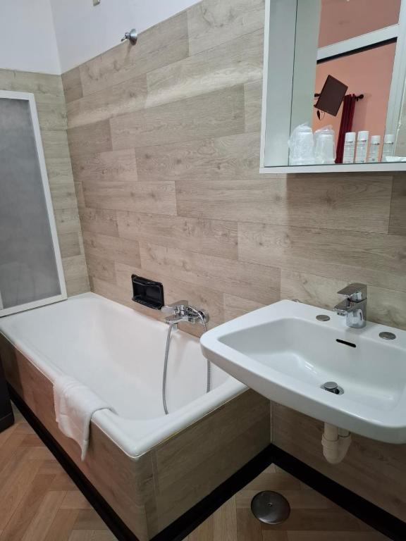 Villa Terzaghi - Habitación Económica Con 2 Camas Individuales