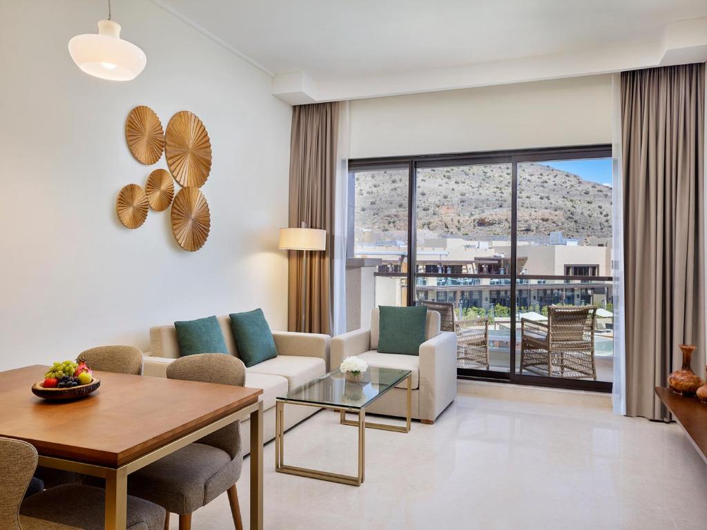 Posezení v ubytování dusitD2 Naseem Resort, Jabal Akhdar, Oman
