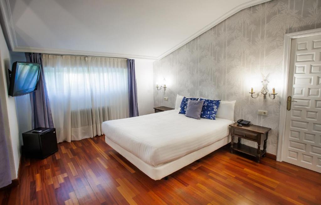 Hotel Conde Rodrigo II by eme hoteles - Salle Familiale De Luxe