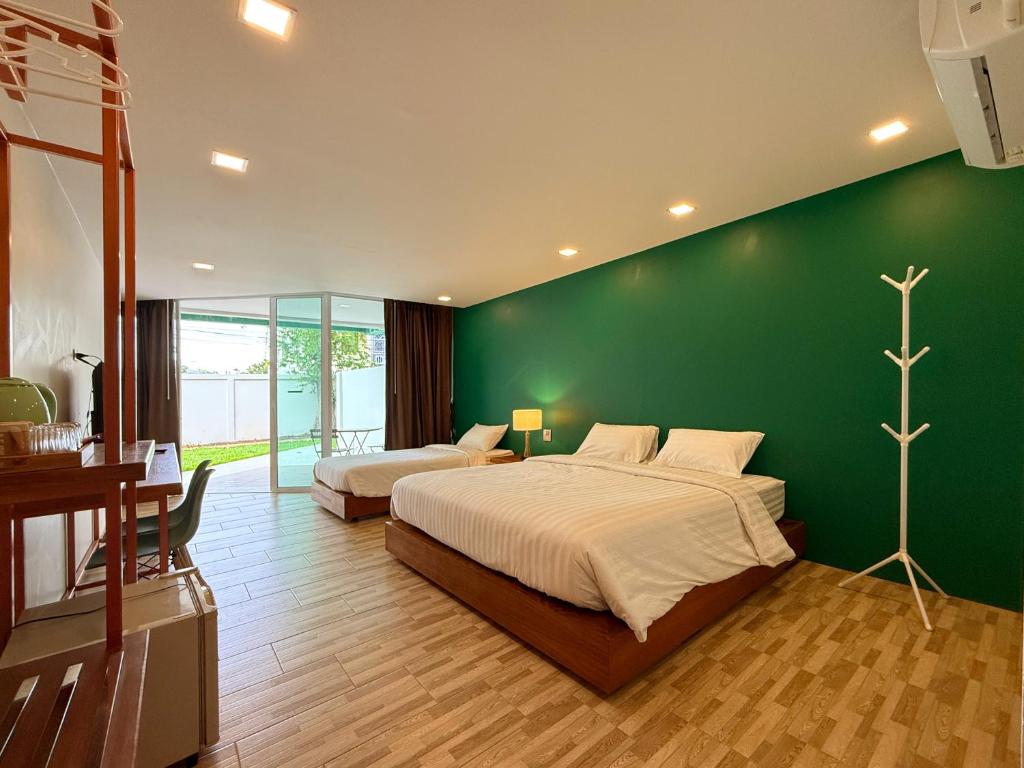 Plernpetch Hotel - 19