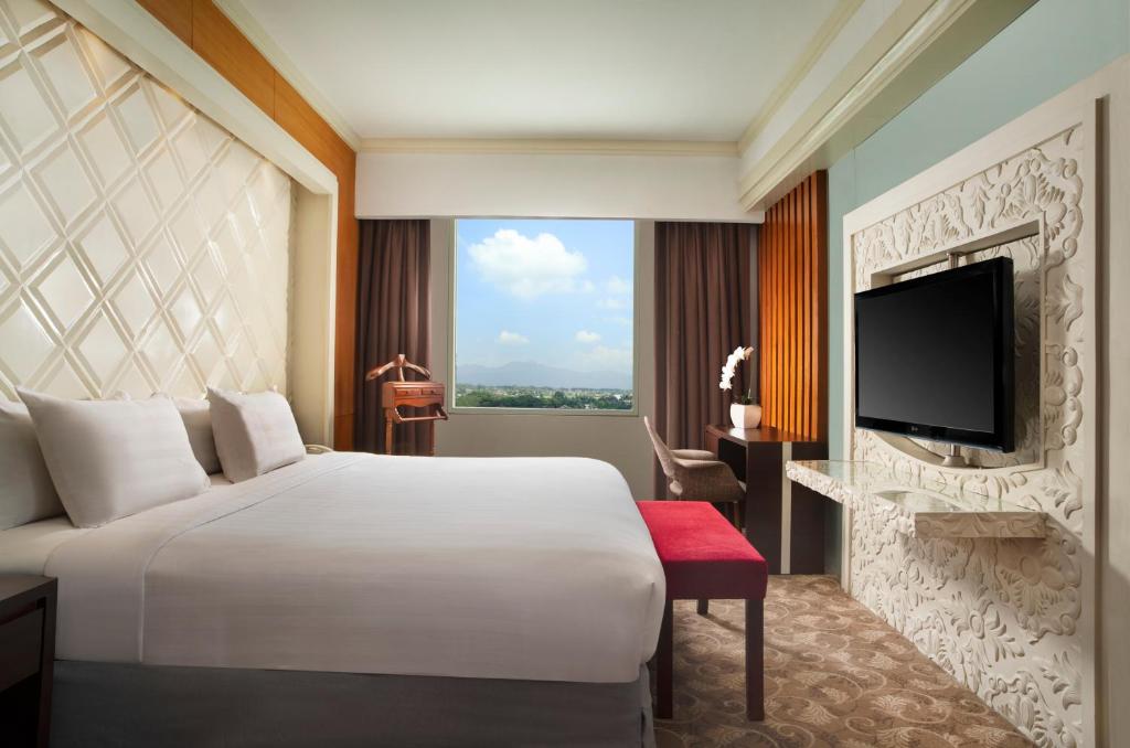 Atria Hotel Magelang - Suite Avec Vue Sur La Ville