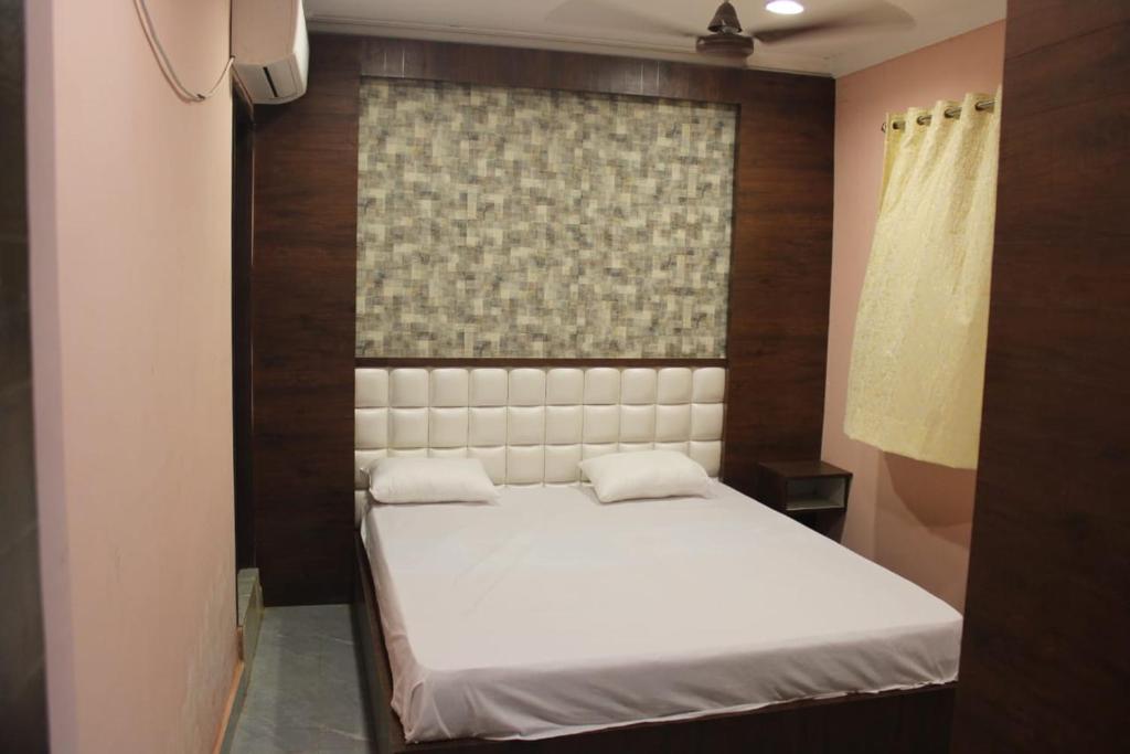 Postel nebo postele na pokoji v ubytování Park Royale Hotel